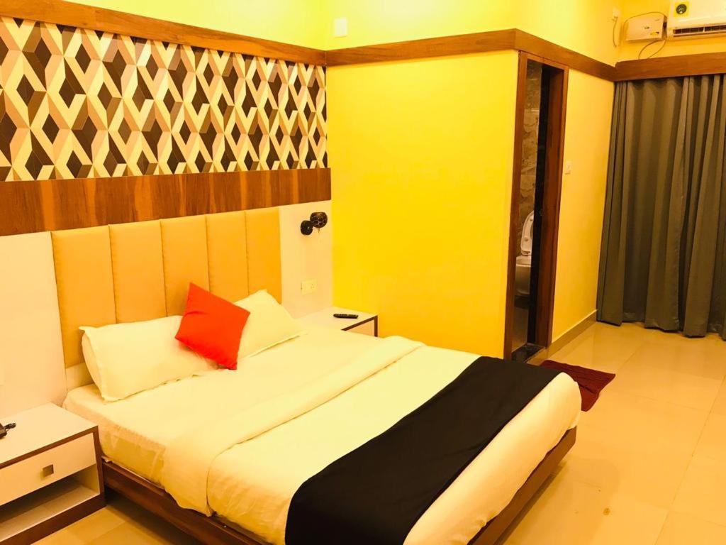 Hotel Keerthana Puttur Puttur  Eksteriør billede