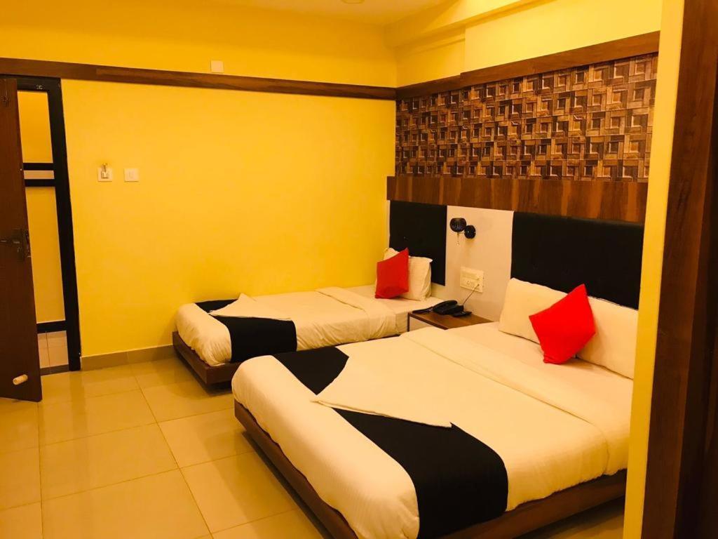 Hotel Keerthana Puttur Puttur  Eksteriør billede